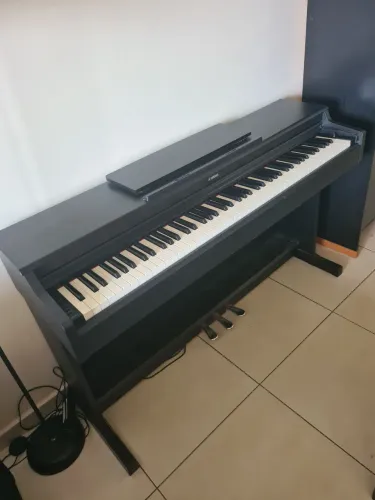 Vendo Piano Digital Yamaha ARIUS YDP-165