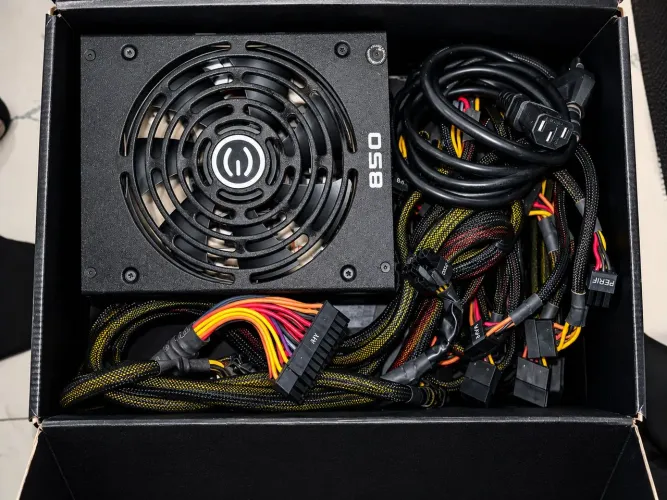 Fonte EVGA modular 850w