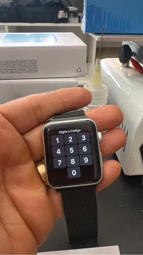 Apple Watch série 3 42mm com carregador e caixa 