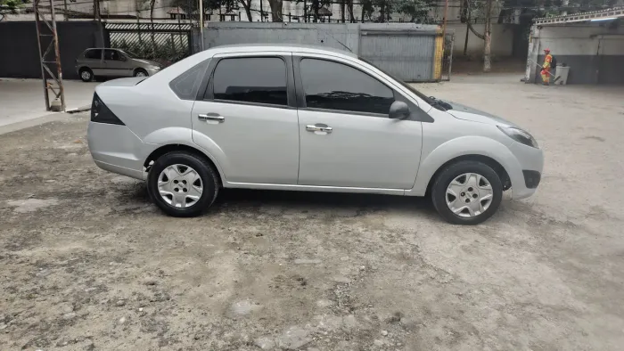 Ford Fiesta Sed. 1.6 8V Flex 4P 2012