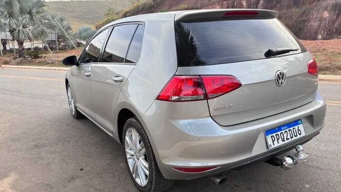Volkswagen Golf Comfortline 1.0 TSI Total Flex Mec. 2017