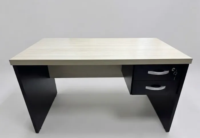 Mesa escritório semi-nova