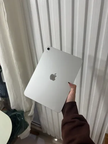 iPad 11 128g Ainda na garantia Apple 
