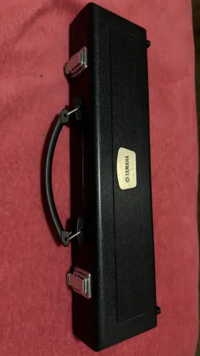 Flauta Transversa Yamaha Prateada - Timbre Profissional, Afinação Impecável