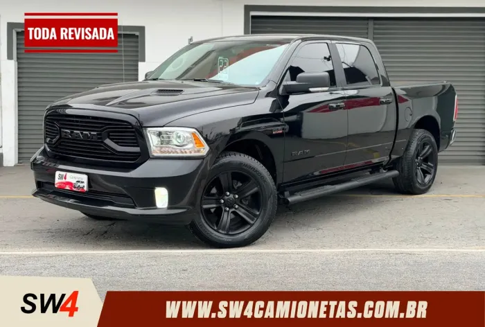 Ram Classic Laramie Night Edition 5.7 V8 16V Gasolina 4X4 Aut. 2022