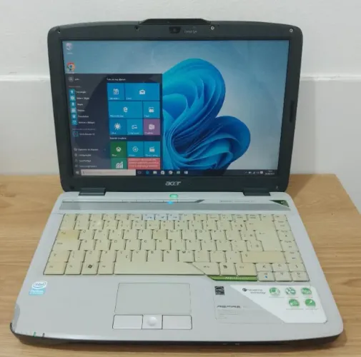 Notebook Acer Bateria boa, Windows 10 Pacote office, tem carregador
