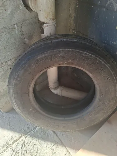Peneu 215/75 R17.5