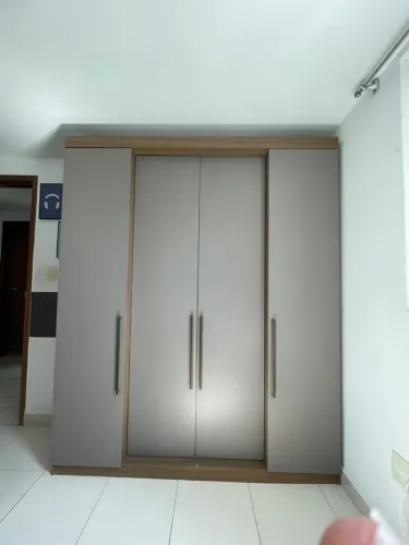 Guarda-Roupa Casal 4 Portas