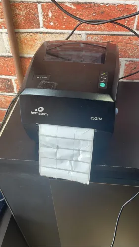 Vende se  impressora semi nova 