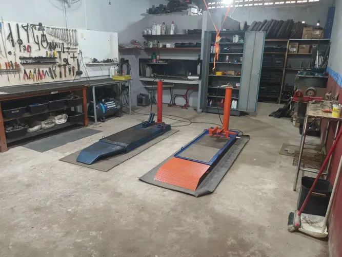 Vendo ou troco loja e oficina de motos 