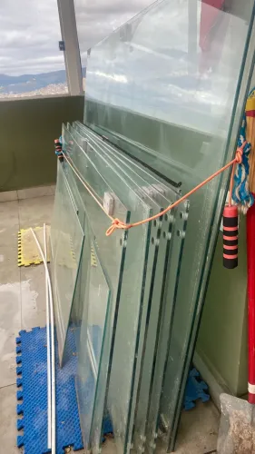 Fechamento em Vidro Temperado Retrátil Área Gourmet 2,04m