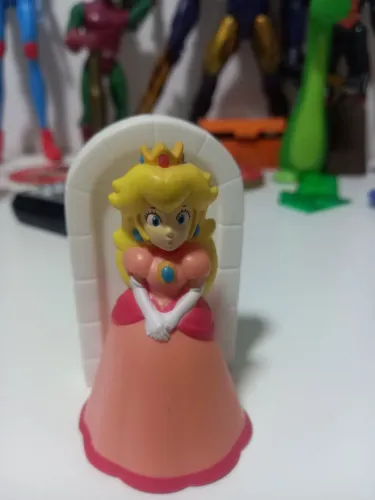 BONECA PRINCESA MARIO BROS