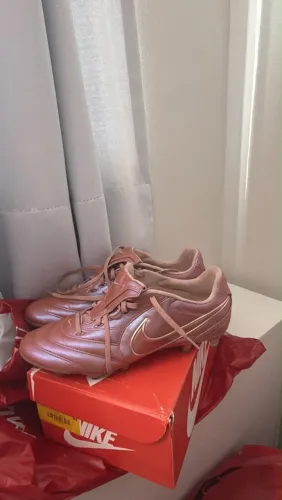 Chuteira Nike 