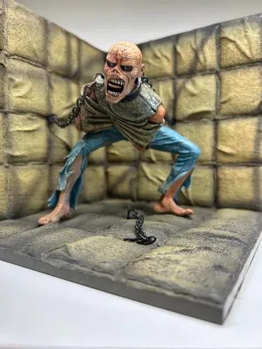 Eddie Iron made /neca