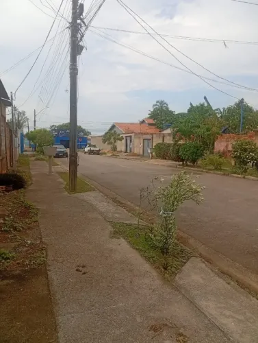 vende se uma casa no bairro jk2