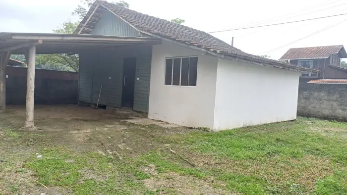 Vendo ou troco por casa em São Francisco, essa casa fica na vila da gloria