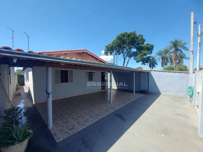 Rancho com 3 dormitórios à venda, 150 m² por R$ 270.000,00 - Rio Bonito - Botucatu/SP