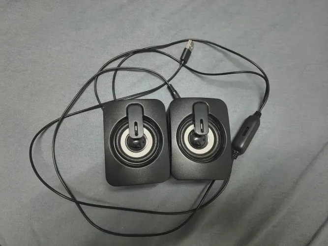 Caixinhas de som com led