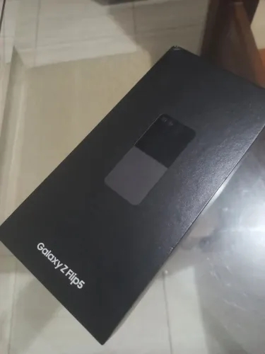 Z FLIP5