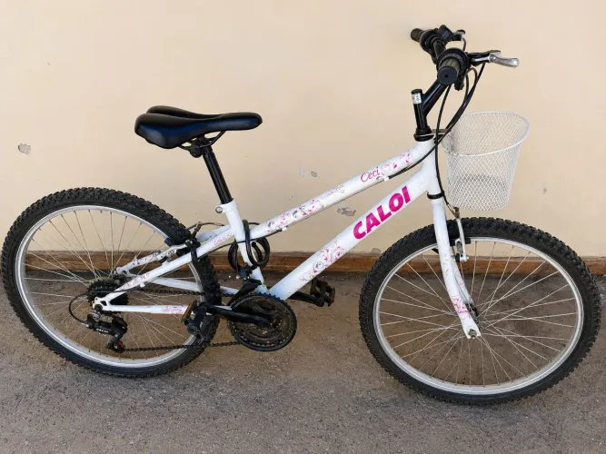 Bicicleta aro 24 Caloi feminina.