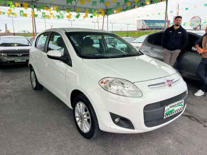 Fiat Palio Essence 1.6 Flex 16V 5P 2015