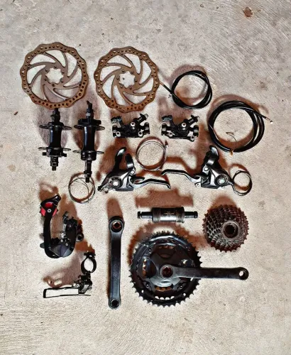 Vendo Peças de Bicicleta - Relação 21v