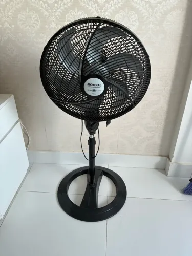VENTILADOR DE PÉ ARNO R$50