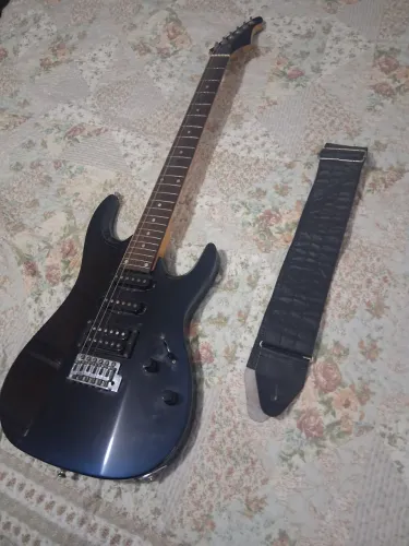 PROMOÇÃO!!! Guitarra Golden - 99/00 - Super Stratus - Blue Petrol - HSS