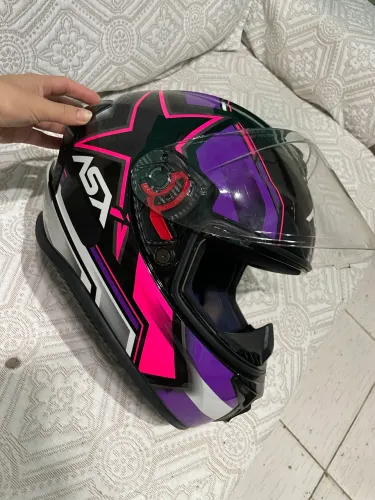 Vende-se, pouco tempo de uso 