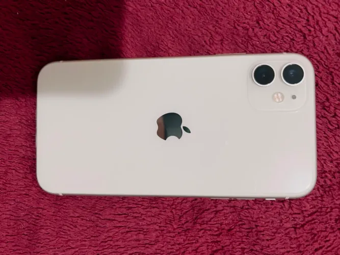 Iphone 11 Branco - 64gb