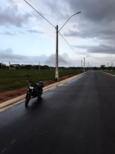 Terreno 12x25 Av. Principal do loteamento. Oportunidade!