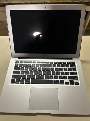 MacBook Air 13? A1466 para peças ou reparo