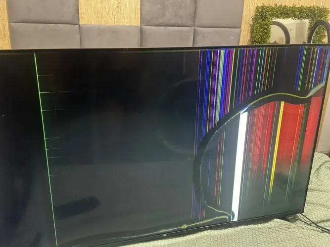 Tv TCL retira perça
