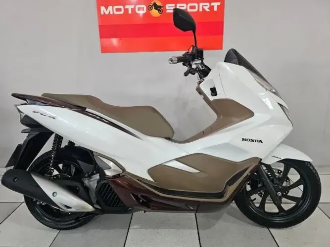 Honda PCX 150 Deluxe