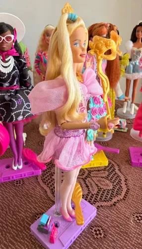 Barbie Rewind 80s Prom Night Rainha do Baile Novíssima Apenas Removida da Caixa