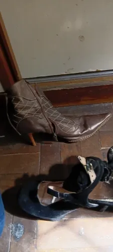 Sapatos,bota e tênis pra vender 