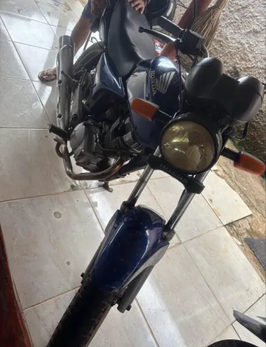 VENDO CG 150  ANO 2008