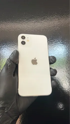iPhone 11 64 GB - BRANCO