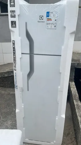 Geladeira Electrolux Cycle Defrost 260L Super Freezer Duplex NOVA
