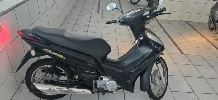Vendo biz semi nova preta 2012