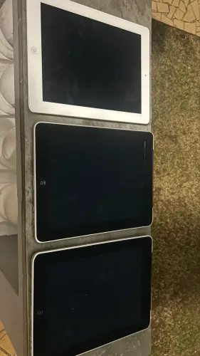 3 iPads para peças 500 reais ou 200 reais cada