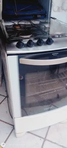 Vendo esse fogão 4 bocas funcionando perfeitamente 380 reais zap *.