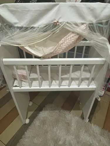 Berço de boneca 