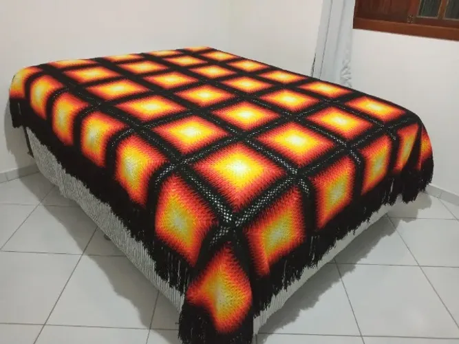 VENDO COLCHA DE CROCHÊ