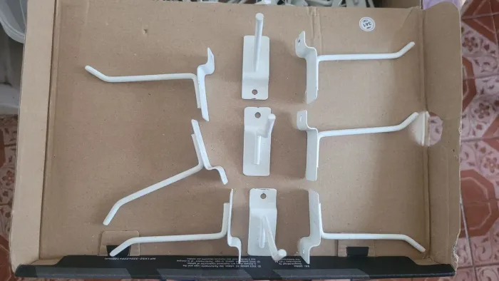 Gancho expositor para painel caneletado 10cm  100 unidades