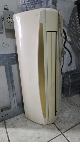 Vendo uma Evaporadora Springer de 9.000BTUS..