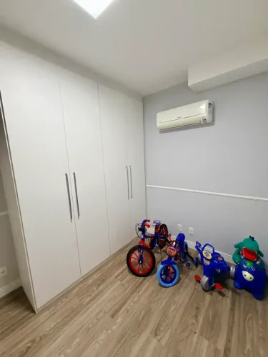 Imóvel para venda possui 114 metros quadrados com 3 quartos em Vila Suissa - Mogi das Cruz