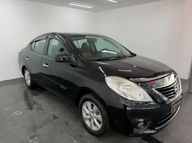 Nissan Versa SL 1.6 16V Flexstart 4P Mec. 2014