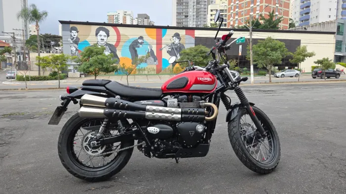Motocicleta Triumph Scrambler 900 2018 Perfeita