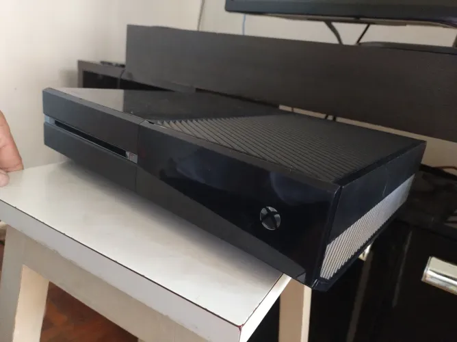 Xbox one fat somente console e fonte